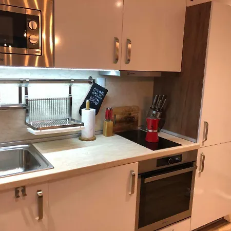 Center With Amazing View 아파트